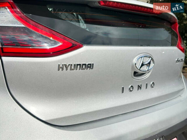 Сірий Хендай Ioniq, об'ємом двигуна 0 л та пробігом 33 тис. км за 13800 $, фото 10 на Automoto.ua
