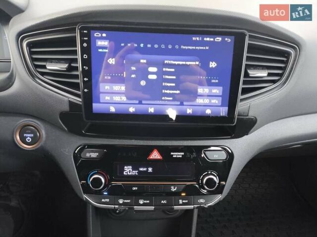 Сірий Хендай Ioniq, об'ємом двигуна 0 л та пробігом 110 тис. км за 11800 $, фото 33 на Automoto.ua