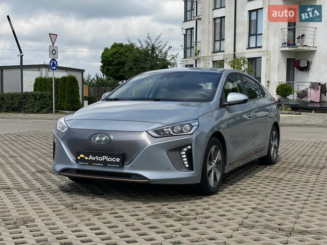Серый Хендай Ioniq, объемом двигателя 0 л и пробегом 135 тыс. км за 12999 $, фото 2 на Automoto.ua