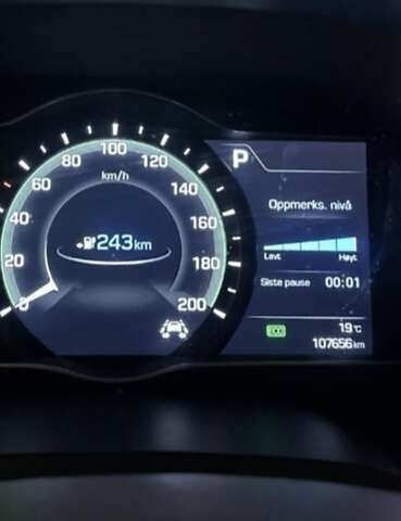 Серый Хендай Ioniq, объемом двигателя 0 л и пробегом 108 тыс. км за 13700 $, фото 36 на Automoto.ua