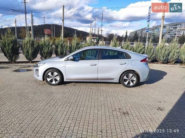 Хендай Ioniq 2018 в Полтаве на Automoto.ua Серый Хендай Ioniq, объемом двигателя 0 л и пробегом 114 тыс. км за 15100 $, фото 2 на Automoto.ua
