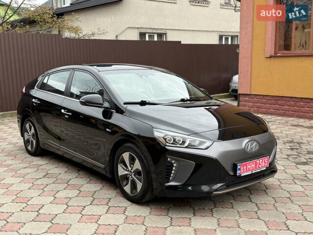 Серый Хендай Ioniq, объемом двигателя 0 л и пробегом 107 тыс. км за 12499 $, фото 3 на Automoto.ua