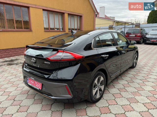 Серый Хендай Ioniq, объемом двигателя 0 л и пробегом 107 тыс. км за 12499 $, фото 5 на Automoto.ua