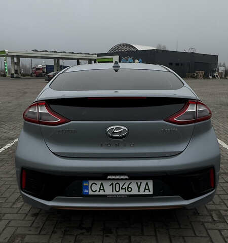 Сірий Хендай Ioniq, об'ємом двигуна 0 л та пробігом 166 тис. км за 11300 $, фото 6 на Automoto.ua
