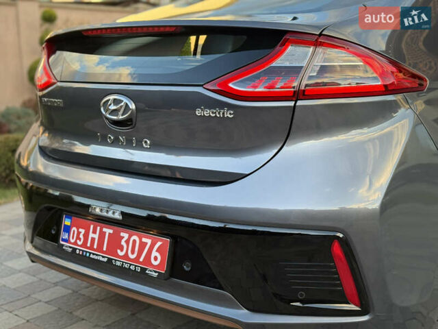 Серый Хендай Ioniq, объемом двигателя 0 л и пробегом 109 тыс. км за 13899 $, фото 11 на Automoto.ua