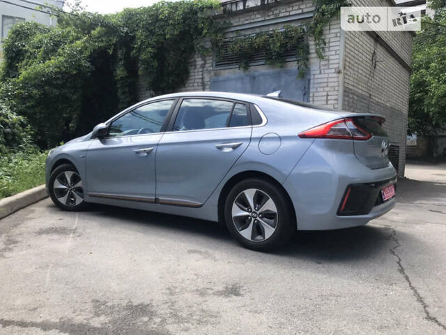 Сірий Хендай Ioniq, об'ємом двигуна 0 л та пробігом 130 тис. км за 14900 $, фото 12 на Automoto.ua