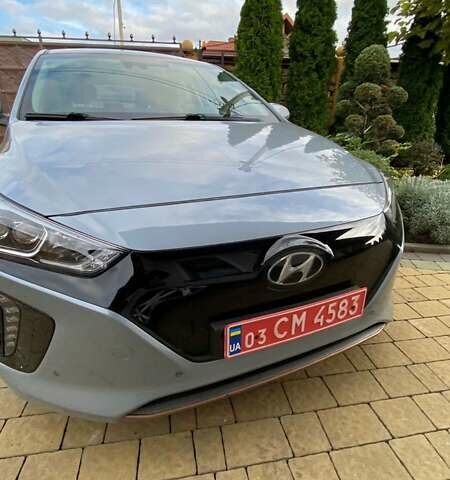 Серый Хендай Ioniq, объемом двигателя 0 л и пробегом 108 тыс. км за 13700 $, фото 3 на Automoto.ua