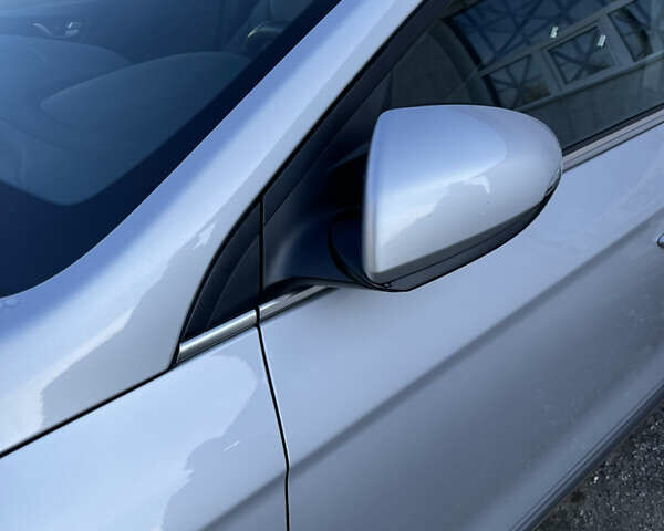 Сірий Хендай Ioniq, об'ємом двигуна 0 л та пробігом 121 тис. км за 12800 $, фото 21 на Automoto.ua