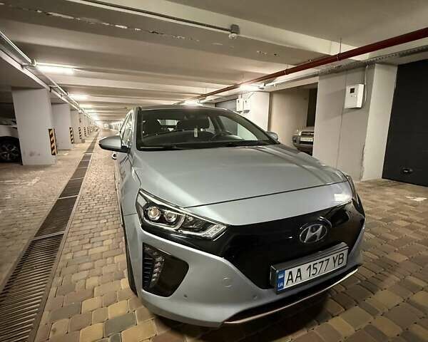 Серый Хендай Ioniq, объемом двигателя 0 л и пробегом 109 тыс. км за 14000 $, фото 10 на Automoto.ua