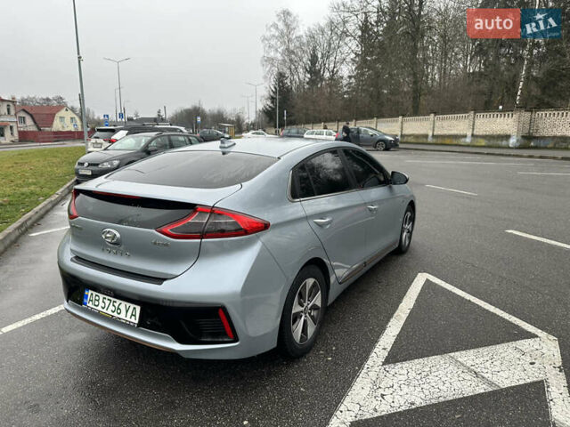 Сірий Хендай Ioniq, об'ємом двигуна 0 л та пробігом 148 тис. км за 13600 $, фото 4 на Automoto.ua