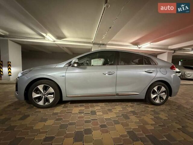 Серый Хендай Ioniq, объемом двигателя 0 л и пробегом 109 тыс. км за 14000 $, фото 11 на Automoto.ua