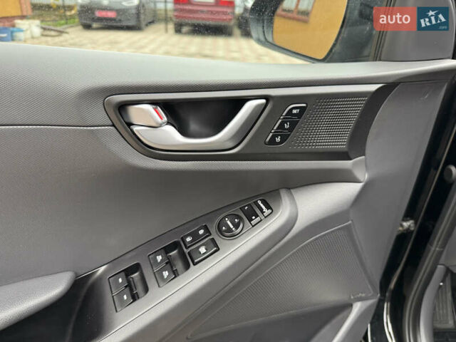 Серый Хендай Ioniq, объемом двигателя 0 л и пробегом 107 тыс. км за 12499 $, фото 12 на Automoto.ua