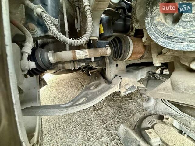 Серый Хендай Ioniq, объемом двигателя 1.6 л и пробегом 129 тыс. км за 7900 $, фото 19 на Automoto.ua