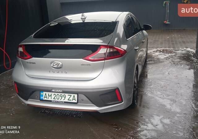 Сірий Хендай Ioniq, об'ємом двигуна 0 л та пробігом 120 тис. км за 13000 $, фото 5 на Automoto.ua