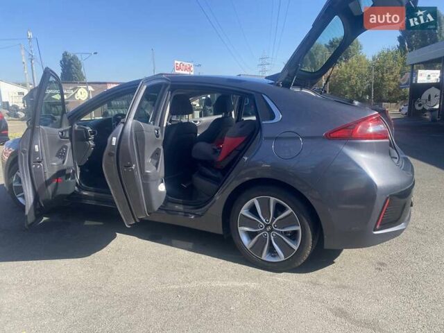 Серый Хендай Ioniq, объемом двигателя 1.58 л и пробегом 99 тыс. км за 17900 $, фото 3 на Automoto.ua