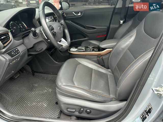 Сірий Хендай Ioniq, об'ємом двигуна 0 л та пробігом 148 тис. км за 13600 $, фото 13 на Automoto.ua