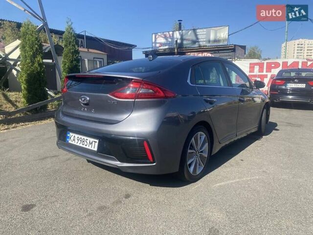 Серый Хендай Ioniq, объемом двигателя 1.58 л и пробегом 99 тыс. км за 17900 $, фото 7 на Automoto.ua
