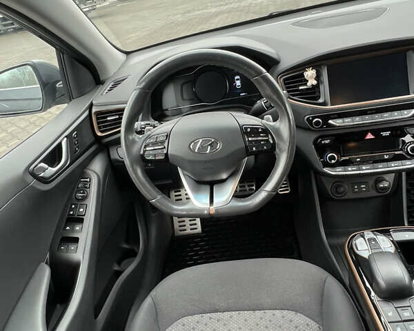 Серый Хендай Ioniq, объемом двигателя 0 л и пробегом 86 тыс. км за 13500 $, фото 18 на Automoto.ua