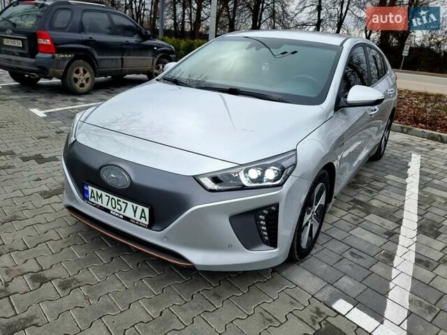 Серый Хендай Ioniq, объемом двигателя 0 л и пробегом 137 тыс. км за 12950 $, фото 7 на Automoto.ua
