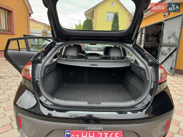 Серый Хендай Ioniq, объемом двигателя 0 л и пробегом 107 тыс. км за 12499 $, фото 17 на Automoto.ua