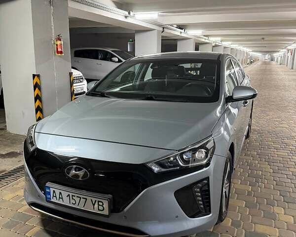 Серый Хендай Ioniq, объемом двигателя 0 л и пробегом 109 тыс. км за 14000 $, фото 15 на Automoto.ua