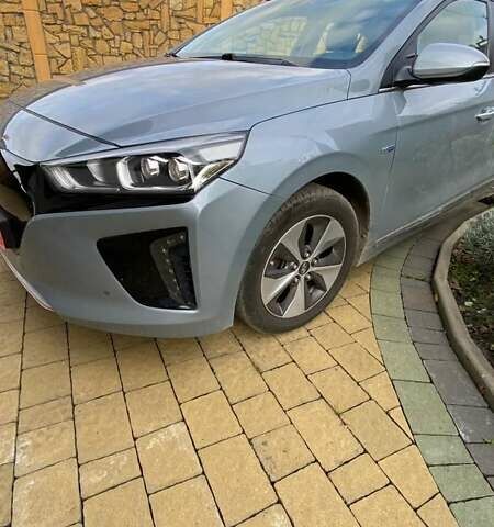 Серый Хендай Ioniq, объемом двигателя 0 л и пробегом 108 тыс. км за 13700 $, фото 12 на Automoto.ua