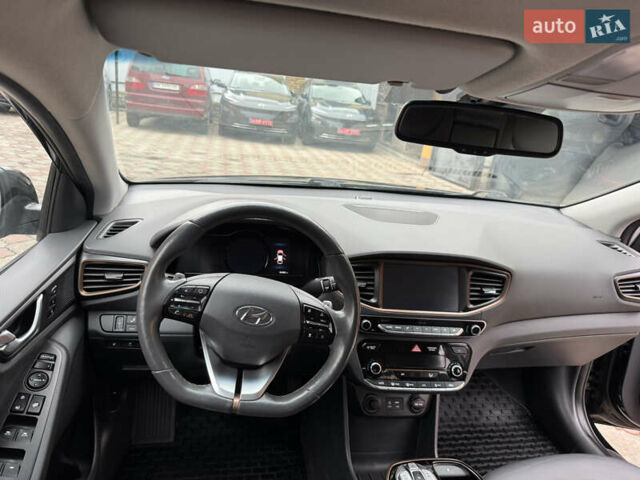 Серый Хендай Ioniq, объемом двигателя 0 л и пробегом 107 тыс. км за 12499 $, фото 28 на Automoto.ua