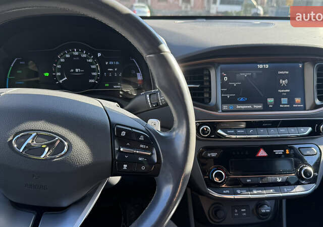 Серый Хендай Ioniq, объемом двигателя 0 л и пробегом 182 тыс. км за 15550 $, фото 12 на Automoto.ua