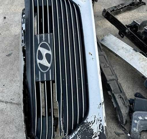 Серый Хендай Ioniq, объемом двигателя 1.6 л и пробегом 129 тыс. км за 7900 $, фото 32 на Automoto.ua