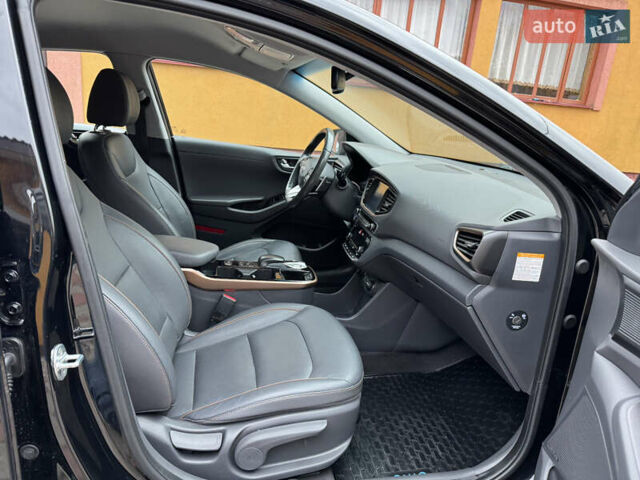 Серый Хендай Ioniq, объемом двигателя 0 л и пробегом 107 тыс. км за 12499 $, фото 35 на Automoto.ua