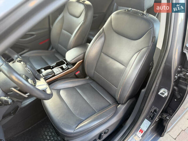 Серый Хендай Ioniq, объемом двигателя 0 л и пробегом 109 тыс. км за 13899 $, фото 22 на Automoto.ua
