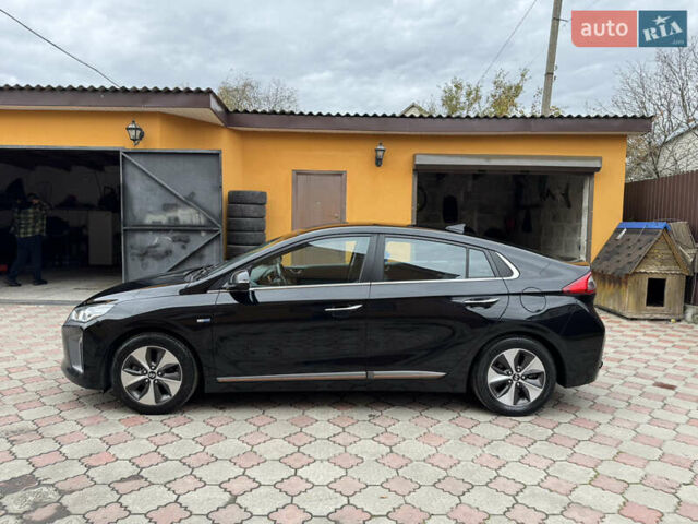 Серый Хендай Ioniq, объемом двигателя 0 л и пробегом 107 тыс. км за 12499 $, фото 8 на Automoto.ua