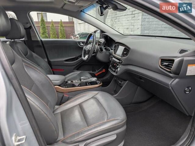 Серый Хендай Ioniq, объемом двигателя 0 л и пробегом 136 тыс. км за 12600 $, фото 16 на Automoto.ua