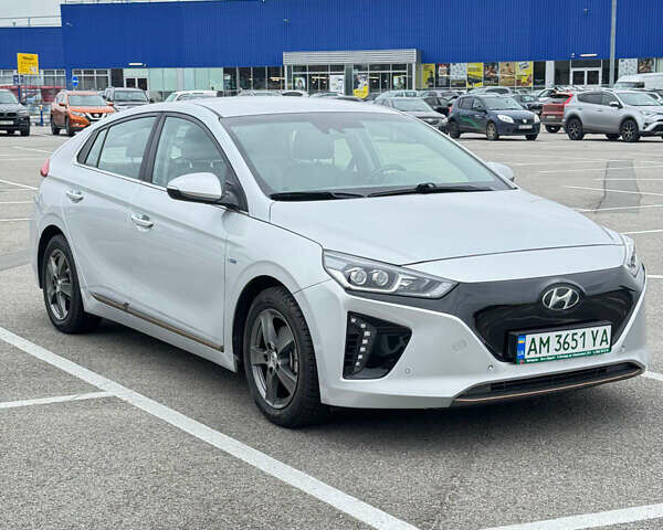 Серый Хендай Ioniq, объемом двигателя 0 л и пробегом 117 тыс. км за 13450 $, фото 1 на Automoto.ua