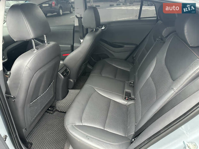 Сірий Хендай Ioniq, об'ємом двигуна 0 л та пробігом 148 тис. км за 13600 $, фото 14 на Automoto.ua