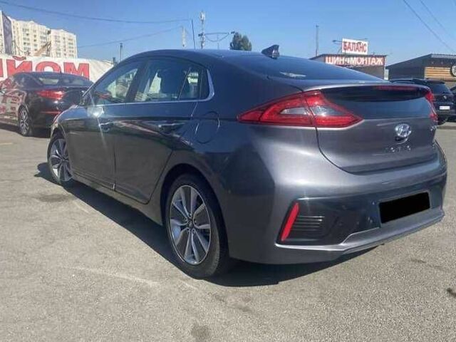 Сірий Хендай Ioniq, об'ємом двигуна 1.6 л та пробігом 114 тис. км за 10300 $, фото 10 на Automoto.ua