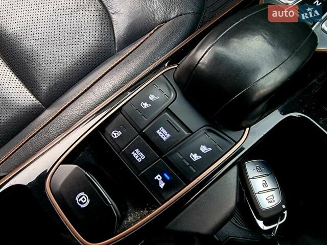 Серый Хендай Ioniq, объемом двигателя 0 л и пробегом 137 тыс. км за 12950 $, фото 29 на Automoto.ua