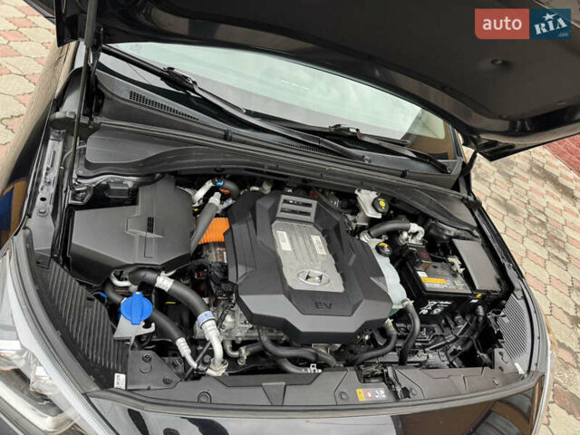 Серый Хендай Ioniq, объемом двигателя 0 л и пробегом 107 тыс. км за 12499 $, фото 39 на Automoto.ua