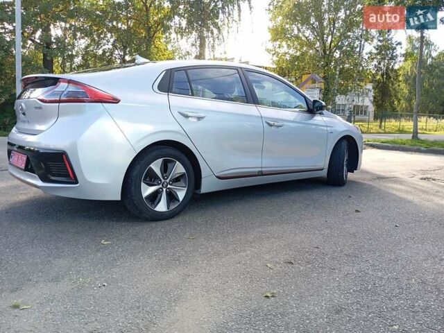 Серый Хендай Ioniq, объемом двигателя 0 л и пробегом 90 тыс. км за 13900 $, фото 31 на Automoto.ua
