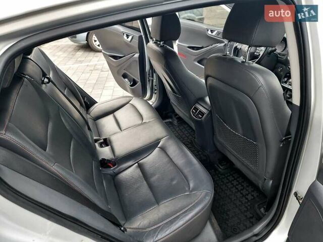 Серый Хендай Ioniq, объемом двигателя 0 л и пробегом 137 тыс. км за 12950 $, фото 25 на Automoto.ua