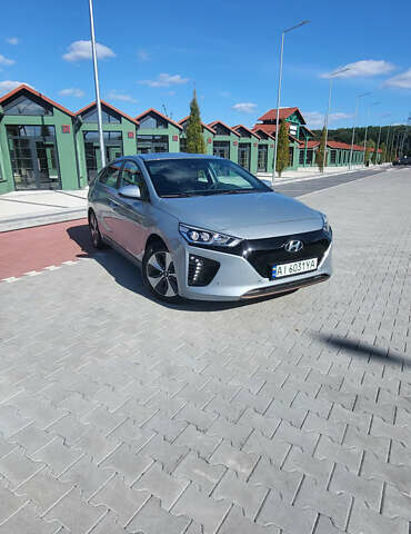 Серый Хендай Ioniq, объемом двигателя 0 л и пробегом 53 тыс. км за 16800 $, фото 24 на Automoto.ua