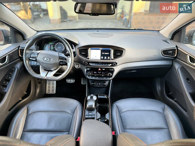 Серый Хендай Ioniq, объемом двигателя 0 л и пробегом 109 тыс. км за 13899 $, фото 37 на Automoto.ua