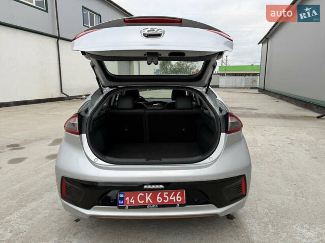 Серый Хендай Ioniq, объемом двигателя 0 л и пробегом 87 тыс. км за 13500 $, фото 8 на Automoto.ua