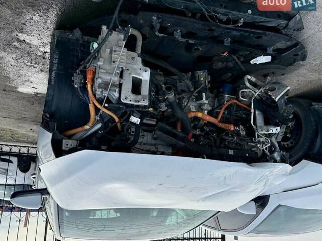 Серый Хендай Ioniq, объемом двигателя 1.6 л и пробегом 129 тыс. км за 7900 $, фото 1 на Automoto.ua