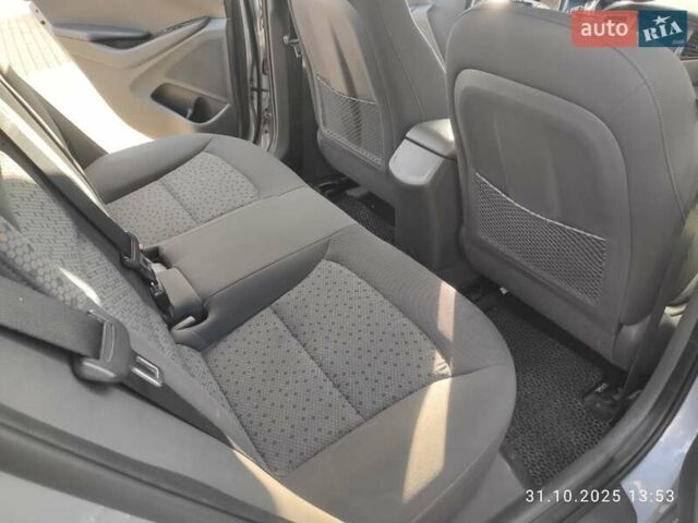 Хендай Ioniq 2018 в Полтаве на Automoto.ua Серый Хендай Ioniq, объемом двигателя 0 л и пробегом 114 тыс. км за 15100 $, фото 17 на Automoto.ua