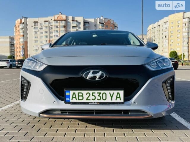 Серый Хендай Ioniq, объемом двигателя 0 л и пробегом 74 тыс. км за 16500 $, фото 3 на Automoto.ua