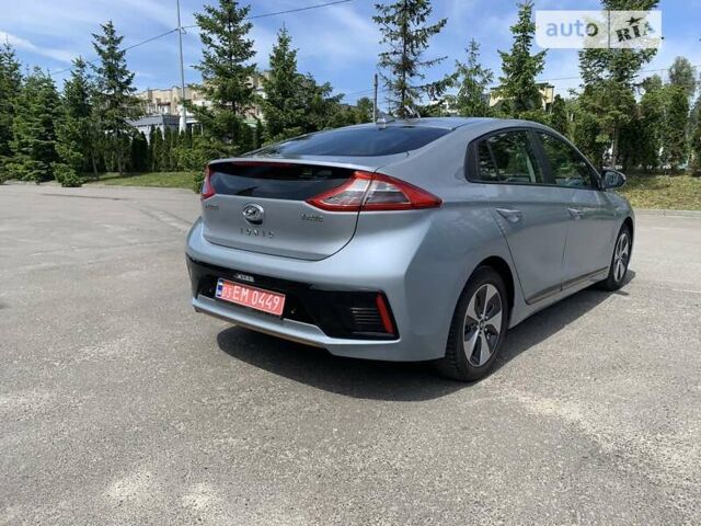 Серый Хендай Ioniq, объемом двигателя 0 л и пробегом 174 тыс. км за 12800 $, фото 6 на Automoto.ua