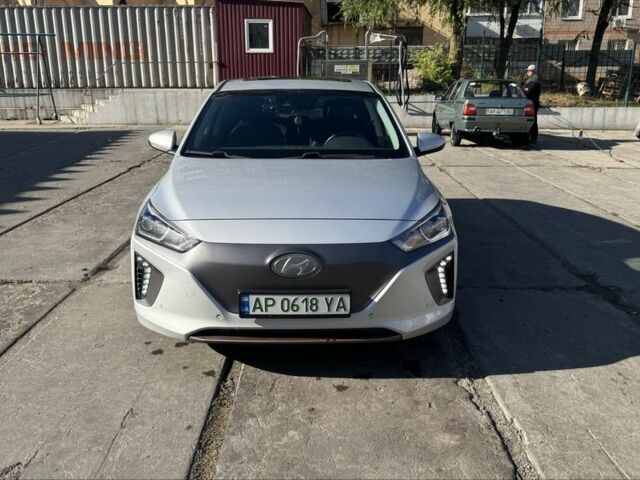 Хендай Ioniq 2018 в Запорожье на Automoto.ua Серый Хендай Ioniq, объемом двигателя 0 л и пробегом 182 тыс. км за 15550 $, фото 3 на Automoto.ua