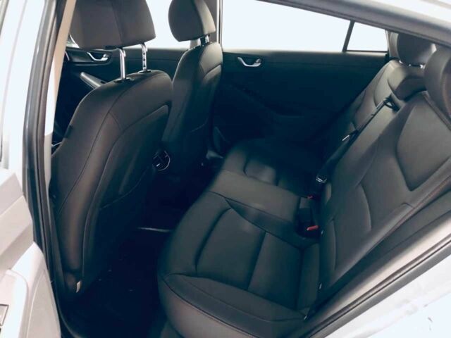 Сірий Хендай Ioniq, об'ємом двигуна 0 л та пробігом 93 тис. км за 13100 $, фото 5 на Automoto.ua