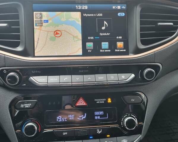 Хендай Ioniq 2018 в Виннице на Automoto.ua Серый Хендай Ioniq, объемом двигателя 0 л и пробегом 93 тыс. км за 15300 $, фото 16 на Automoto.ua